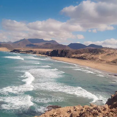 - Tierra - Surf & Yoga La Pared (Las Palmas)